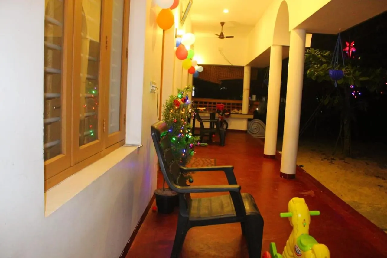 Marari Anna Beach Homestay Mararikulam